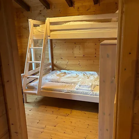 בית נופש Gemuetliches Blockhaus Mit Grossem Naturgarten Kreuth