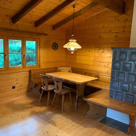 Gemuetliches Blockhaus Mit Grossem Naturgarten בית נופש Kreuth
